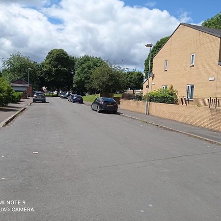Luxury New House With Free Parking Apartment Birmingham Exterior photo